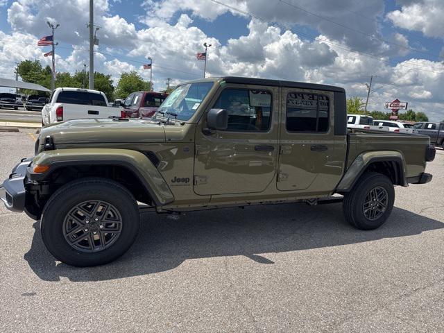 new 2025 Jeep Gladiator car, priced at $42,670