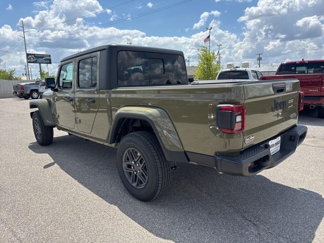new 2025 Jeep Gladiator car, priced at $42,670