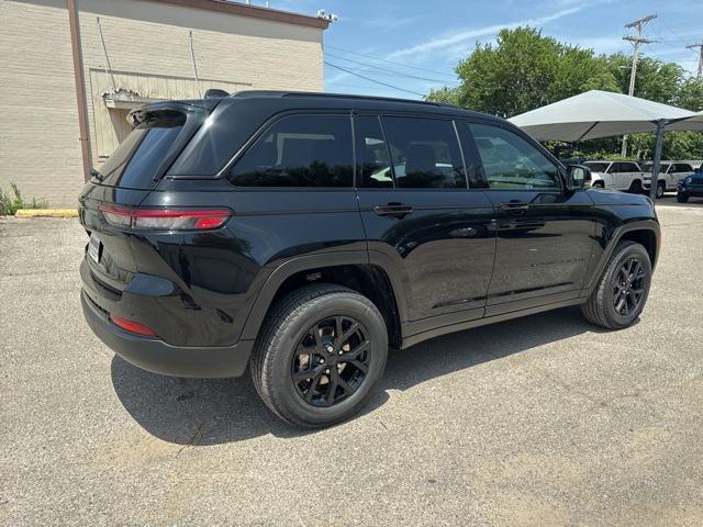 new 2025 Jeep Grand Cherokee car, priced at $44,230