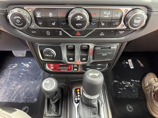 new 2025 Jeep Wrangler car, priced at $50,220