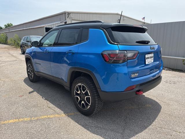 new 2025 Jeep Compass car, priced at $32,660