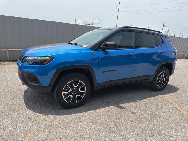 new 2025 Jeep Compass car, priced at $32,660