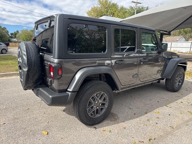 new 2026 Jeep Wrangler car, priced at $43,625