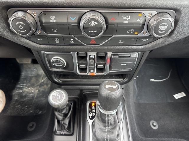 new 2026 Jeep Wrangler car, priced at $43,625