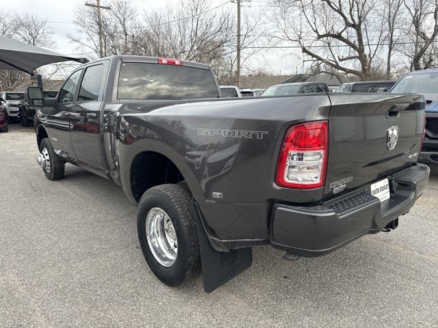 new 2024 Ram 3500 car, priced at $62,325