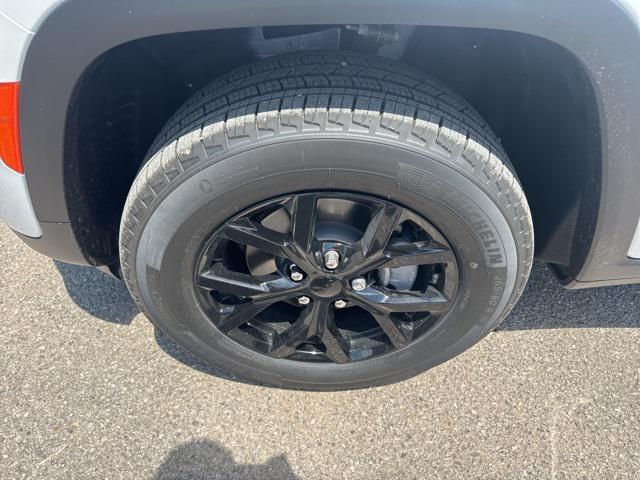 new 2025 Jeep Grand Cherokee car, priced at $36,035