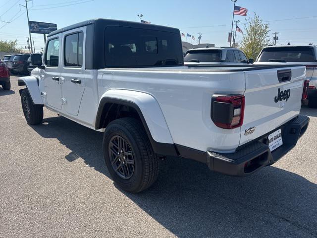 new 2024 Jeep Gladiator car, priced at $38,355