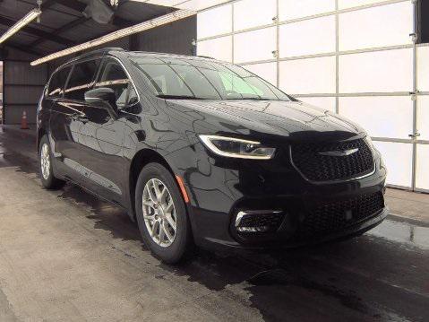 used 2022 Chrysler Pacifica car, priced at $21,998