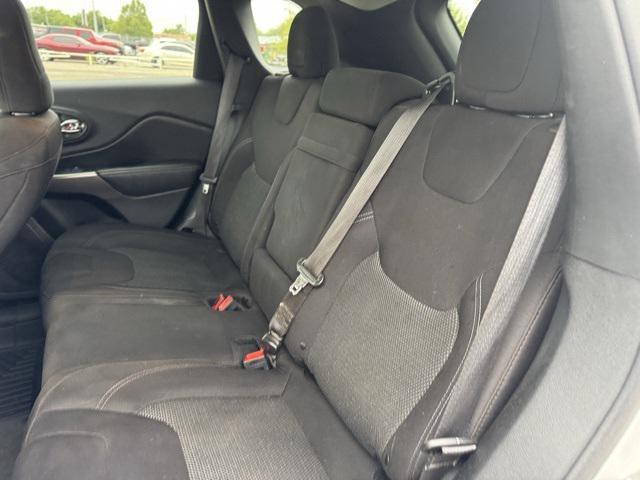 used 2019 Jeep Cherokee car, priced at $13,575