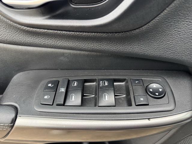 used 2019 Jeep Cherokee car, priced at $13,575