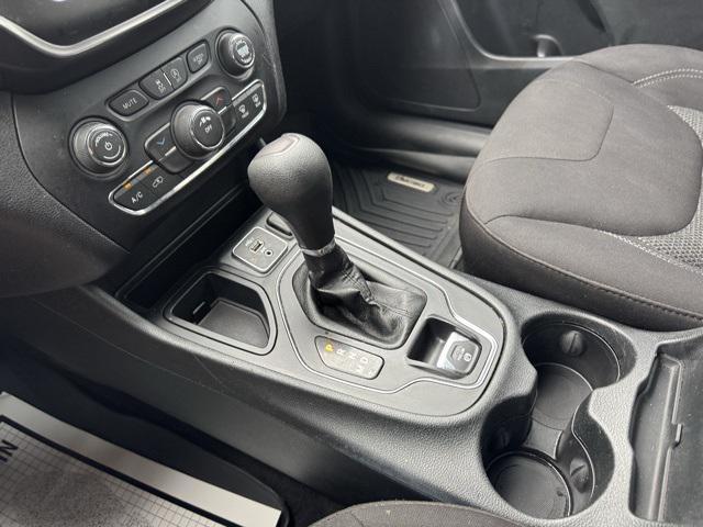 used 2019 Jeep Cherokee car, priced at $13,575