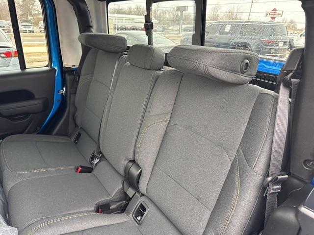 new 2025 Jeep Gladiator car, priced at $42,570