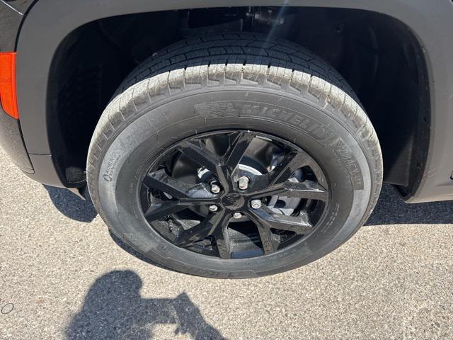 new 2025 Jeep Grand Cherokee L car, priced at $35,130