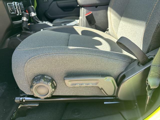new 2025 Jeep Gladiator car, priced at $42,670