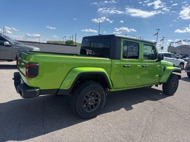 new 2025 Jeep Gladiator car, priced at $42,670