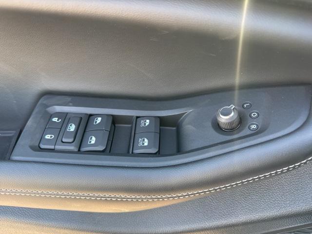 new 2025 Jeep Grand Cherokee car, priced at $35,730