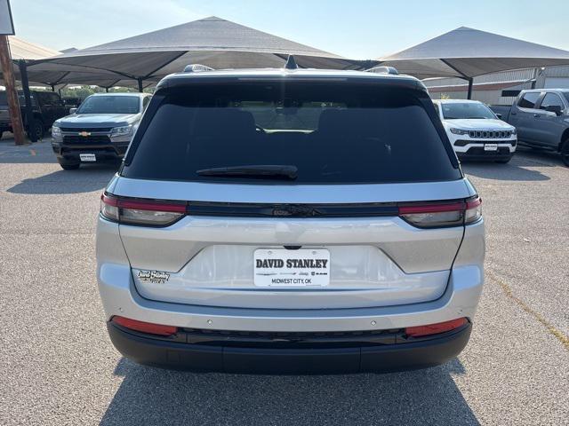 new 2025 Jeep Grand Cherokee car, priced at $35,730