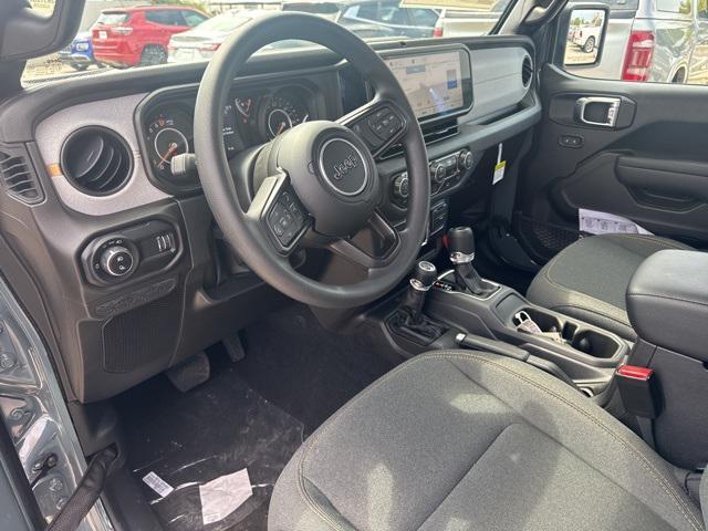 new 2025 Jeep Gladiator car, priced at $40,690