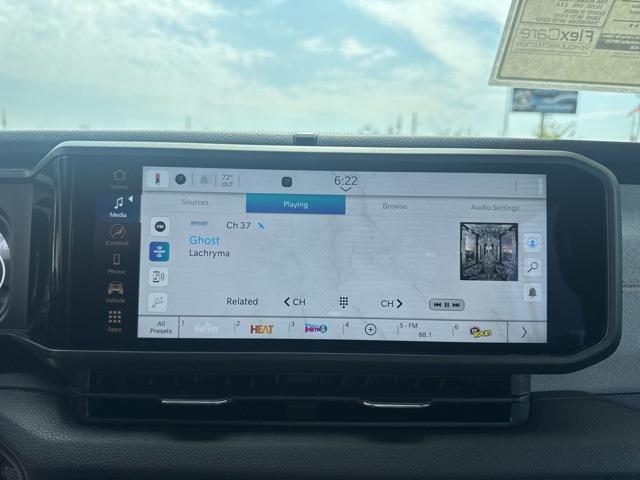 new 2025 Jeep Gladiator car, priced at $40,690