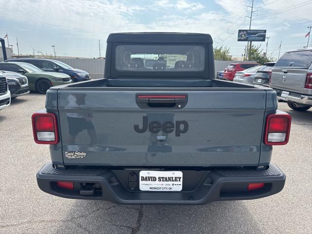 new 2025 Jeep Gladiator car, priced at $40,690