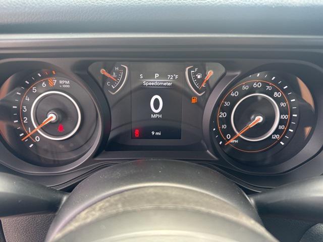 new 2025 Jeep Gladiator car, priced at $40,690