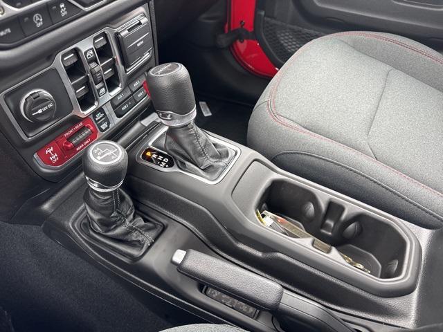 new 2025 Jeep Gladiator car, priced at $50,645