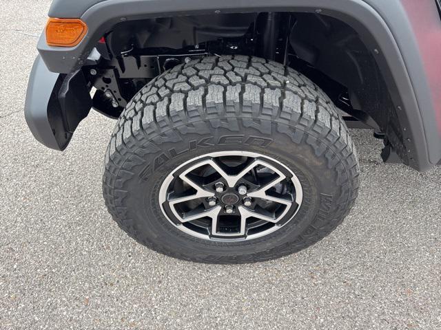 new 2025 Jeep Gladiator car, priced at $50,645