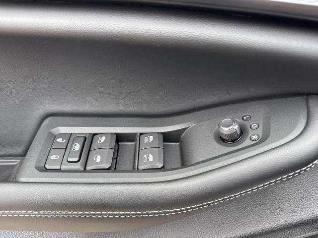 new 2025 Jeep Grand Cherokee car, priced at $30,725