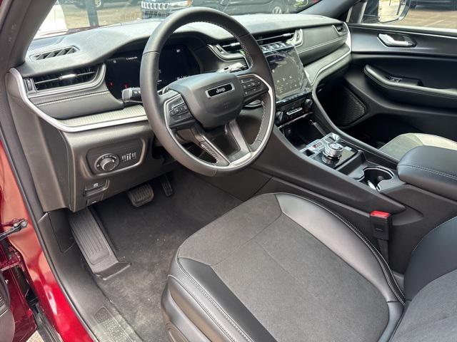 new 2025 Jeep Grand Cherokee car, priced at $34,130