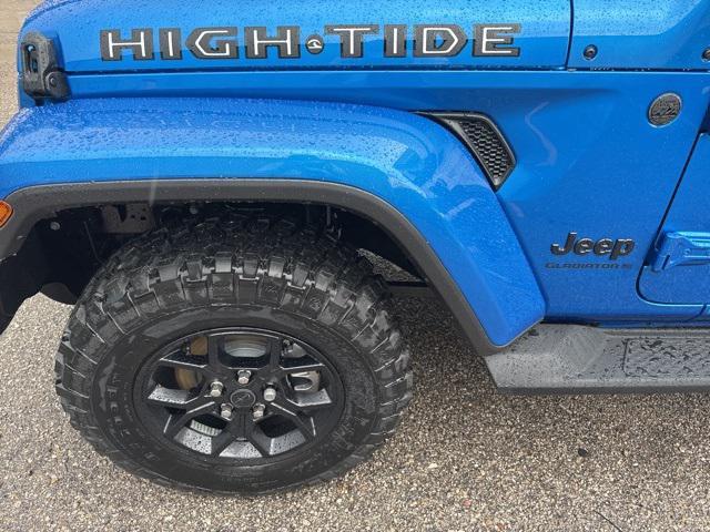 new 2025 Jeep Gladiator car, priced at $38,280