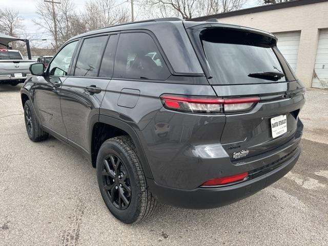 new 2024 Jeep Grand Cherokee car, priced at $36,930