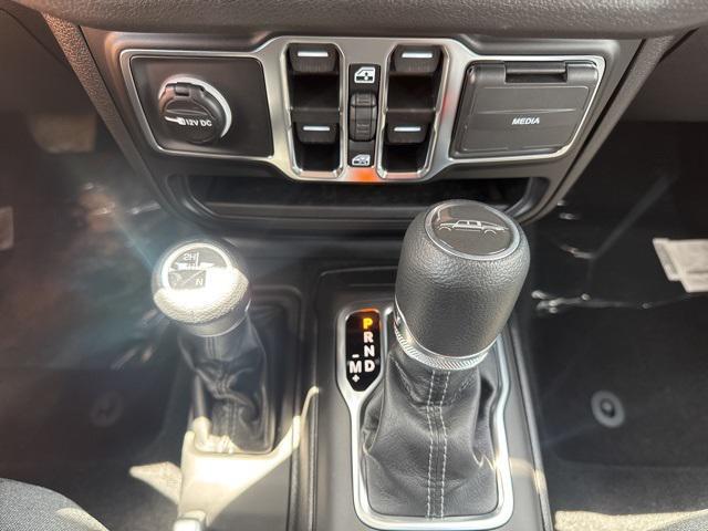 new 2025 Jeep Gladiator car, priced at $28,790