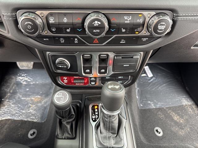 new 2025 Jeep Wrangler car, priced at $50,220