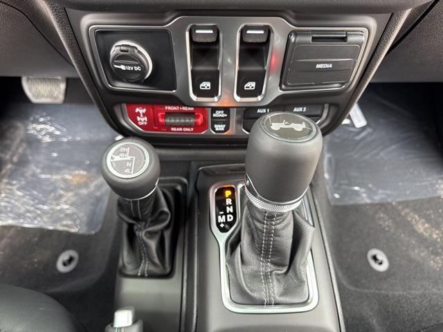 new 2025 Jeep Wrangler car, priced at $50,220