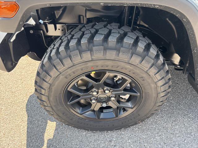 new 2025 Jeep Gladiator car, priced at $38,280