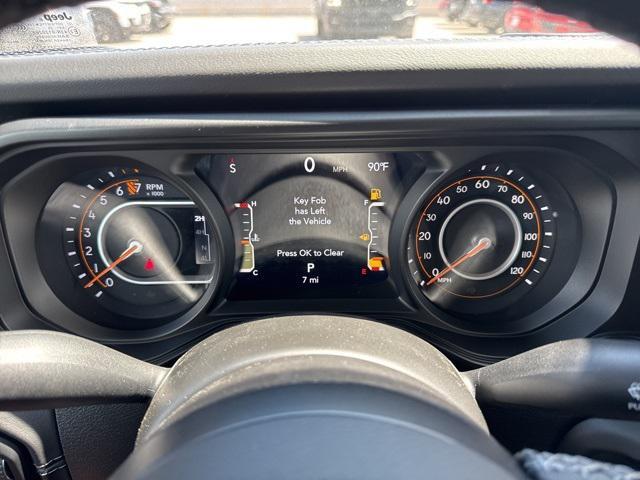 new 2025 Jeep Gladiator car, priced at $38,280