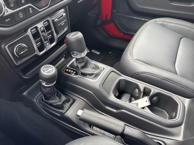 new 2025 Jeep Gladiator car, priced at $38,280