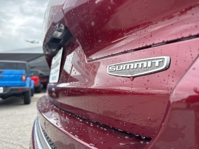 new 2025 Jeep Grand Cherokee L car, priced at $63,595