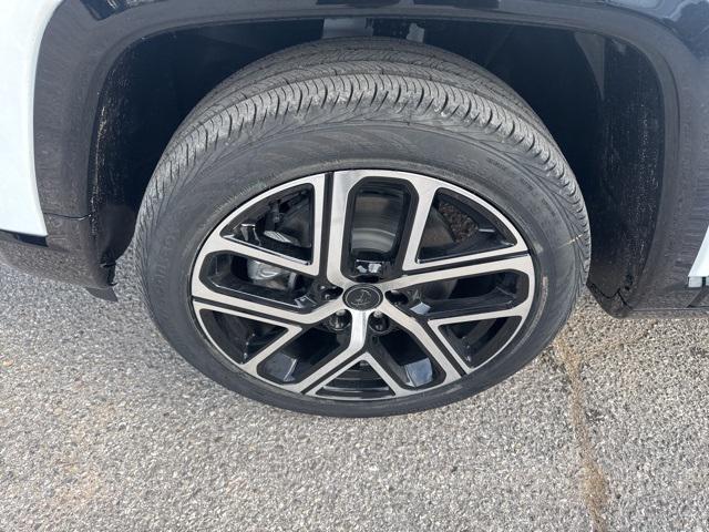 new 2025 Jeep Compass car, priced at $31,215