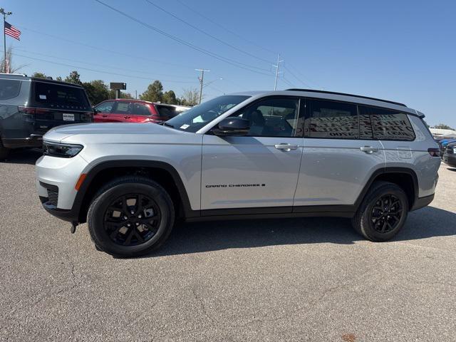 new 2025 Jeep Grand Cherokee L car, priced at $41,330