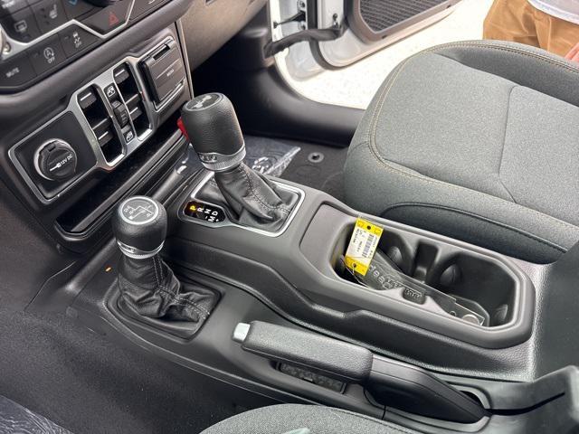 new 2025 Jeep Wrangler car, priced at $53,220