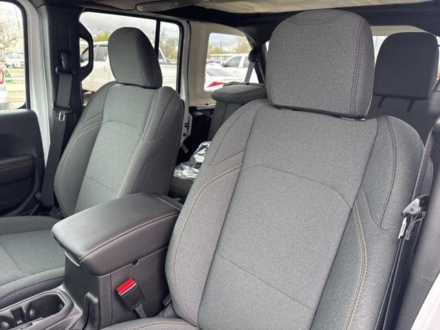new 2025 Jeep Wrangler car, priced at $53,220