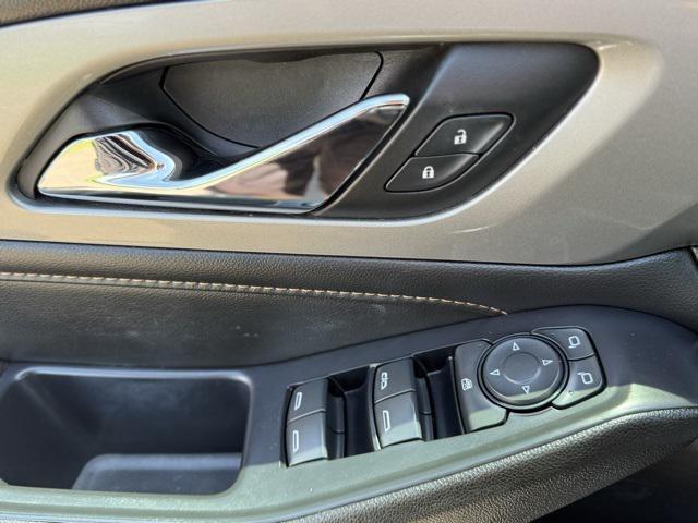used 2021 Chevrolet Traverse car, priced at $18,250