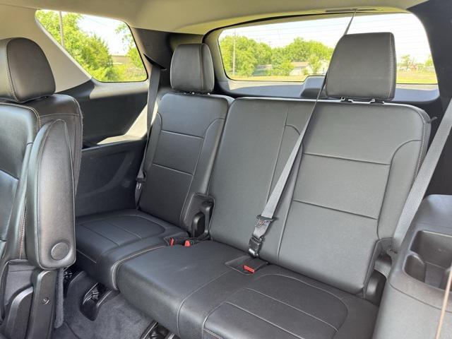 used 2021 Chevrolet Traverse car, priced at $18,250