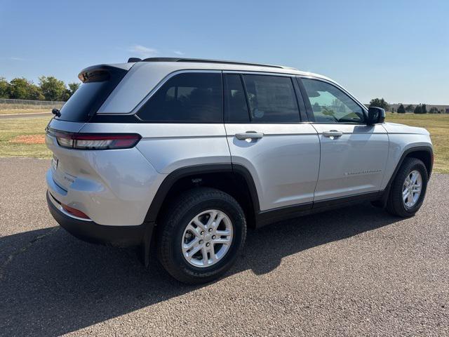 new 2025 Jeep Grand Cherokee car, priced at $30,950