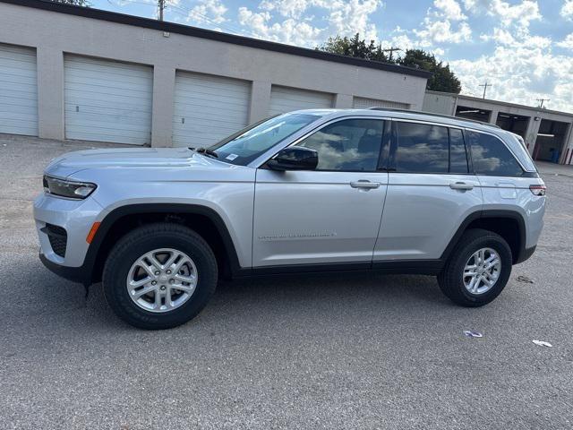 new 2025 Jeep Grand Cherokee car, priced at $30,525