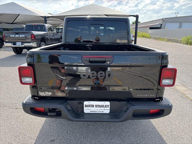 new 2025 Jeep Gladiator car, priced at $38,280