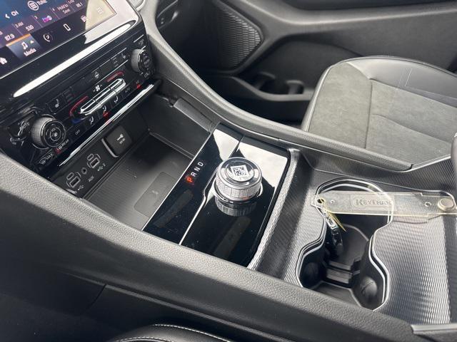 new 2025 Jeep Grand Cherokee car, priced at $35,235
