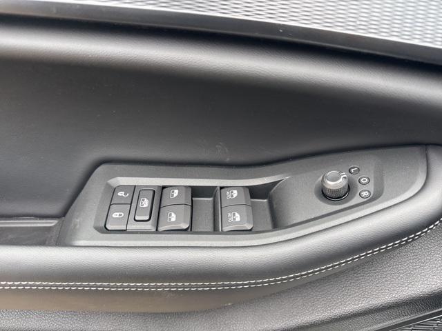 new 2025 Jeep Grand Cherokee car, priced at $35,235
