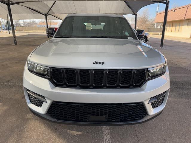 new 2025 Jeep Grand Cherokee car, priced at $33,730